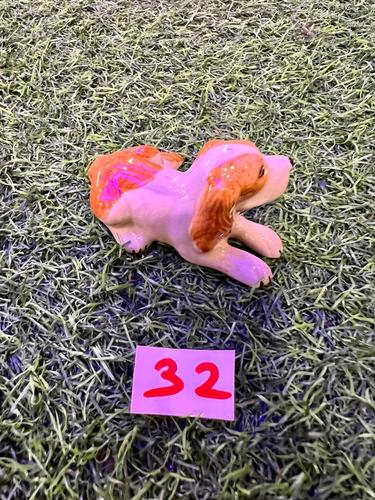 כלבים פורצלן