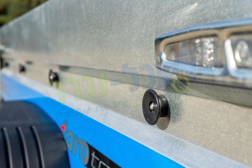 נגרר פתוח 1.6X1.25 למשקל 600 ק