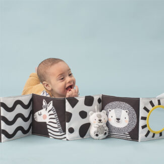 ספר עגלה / מיטה דו-צדדי שחור לבן עם מראה ובובה מרשרשת - סוואנה