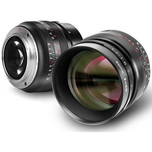 עדשת Meike 50mm f/0.95