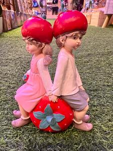 זוג בובות פרות וירקות