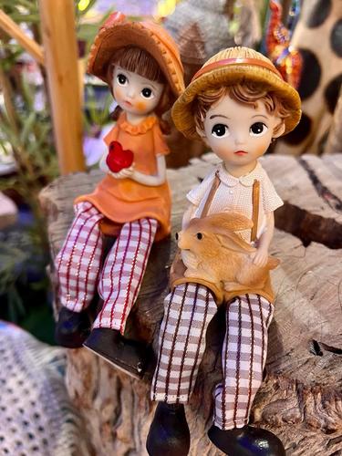 זוג בובות מדף 