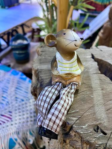 זוג עכברים בובות ישיבה