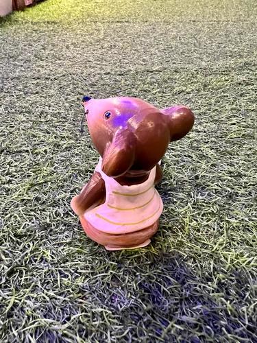 זוג עכברים בובות ישיבה