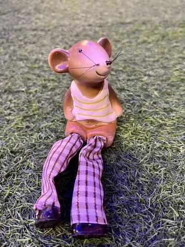 זוג עכברים בובות ישיבה