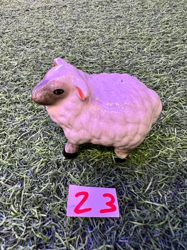 חיות פורצלן