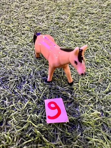 חיות פורצלן