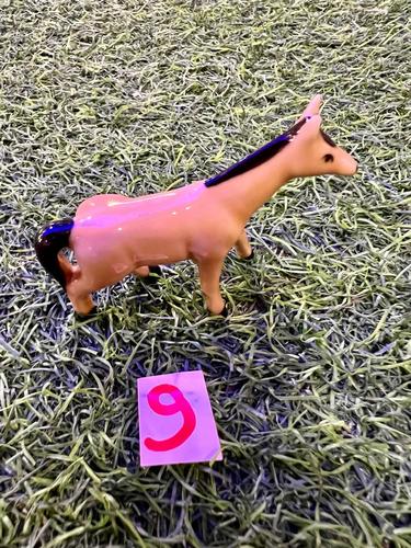 חיות פורצלן