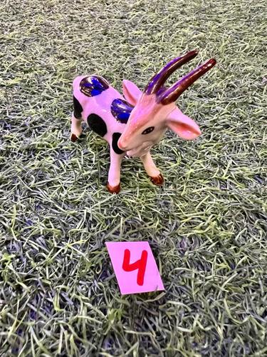 חיות פורצלן