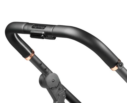 עגלת תינוק ויואצ'ה Vivace עם קיפול סופר קומפקטי, אמבטיה מרווחת ומשודרגת עם מעמד - צבע LICORICE