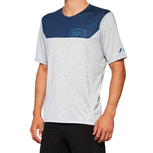 חולצת רכיבה קצרה כחול / אפור 100% - AIRMATIC JERSEY V22