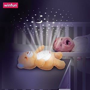 בובת דובי מנגן 2 ב 1 עם מנורת לילה מקרן Winfun