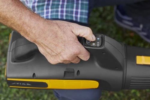 מפוח עלים נטען BL 700e + סוללה 4 אמפר ומטען סטיגה