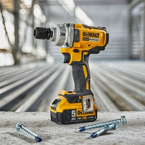 מפתח בוקסות D1/2 נטען בראשלס +סוללה DeWALT DCF894P2 BL 18V 5AH
