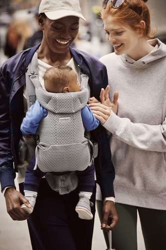 מנשא תינוק Baby Bjorn Move עם ריפוד 3D MESH בד מש בצבע שחור Black