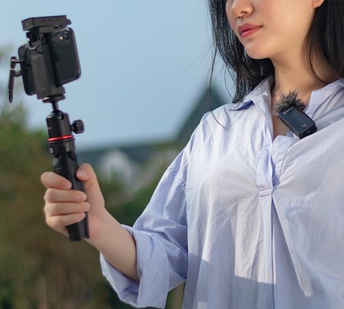 זוג מיקרופונים דש אלחוטי מקצועי עם תצוגה, למצלמות מחשבים וסמארטפונים - בחיבור 3.5 מ