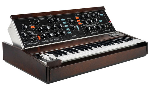 Moog MODEL D 2022 - סינתיסייזר אנלוגי