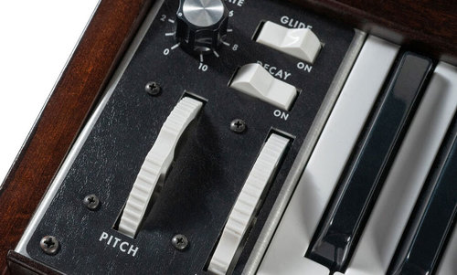 Moog MODEL D 2022 - סינתיסייזר אנלוגי