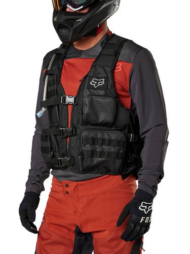 וסט כלים עם שקית שתיה 2 ליטר פוקס - FOX LEGION TAC VEST