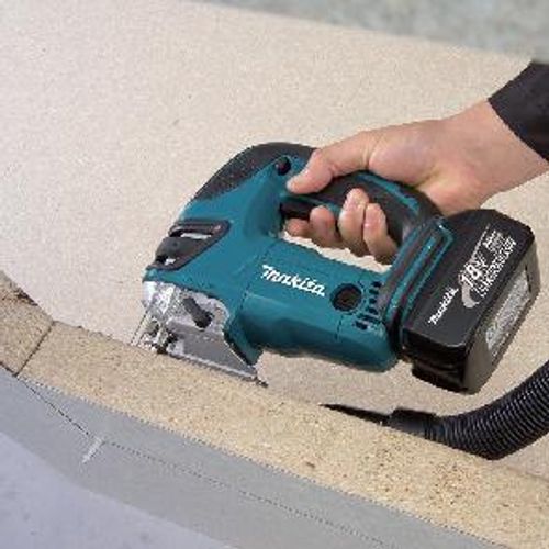 מסור אנכי DJV180 18V מתוצרת Makita - גוף בלבד