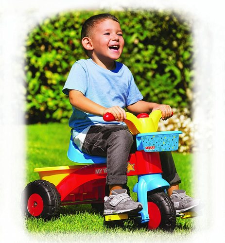 תלת אופן עם פדאלים, זוג סלסלאות וצפצפה