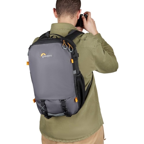 תיק צילום lowepro