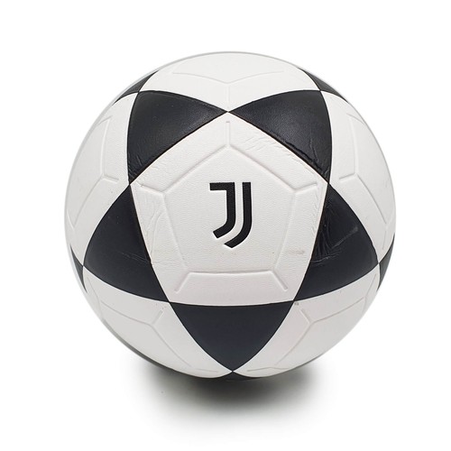 כדור אספלט פוצ'יוולי יובנטוס Juventus במידה 5 בצבעים שחור לבן