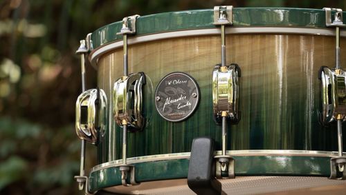 תוף סנר עם חתימה SIG-1406 מסדרת Alex Cunha series בצבע ירוק עם גוונים בגודל 14x06 אינץ' מבית Odery-(Brazil)