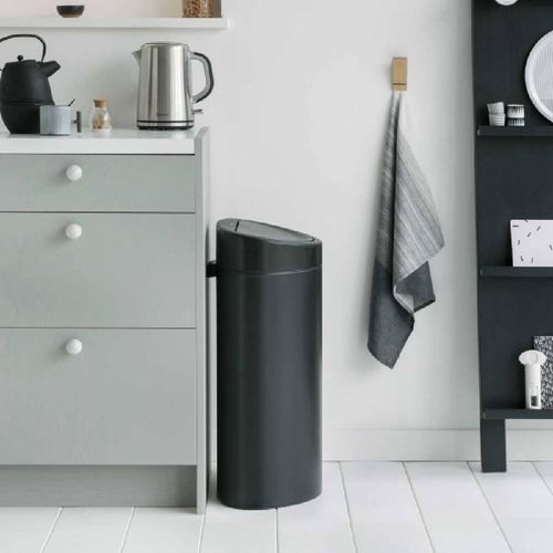 פח טאץ אובלי 40 ליטר - שחור מט Brabantia