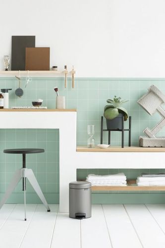 פח פדל 3 ליטר NewIcon - אפור בטון מינרלי Brabantia