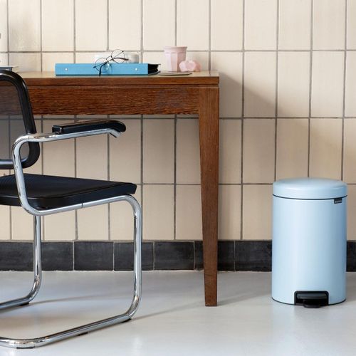 פח פדל 12 ליטר NewIcon - תכלת Brabantia