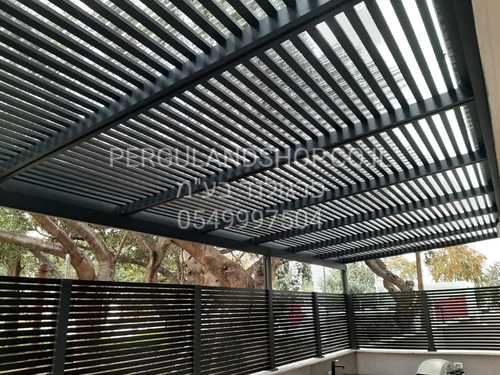 פרגולת אלומיניום דגם ROYAL CROWN LED עם הצללת מלבנים