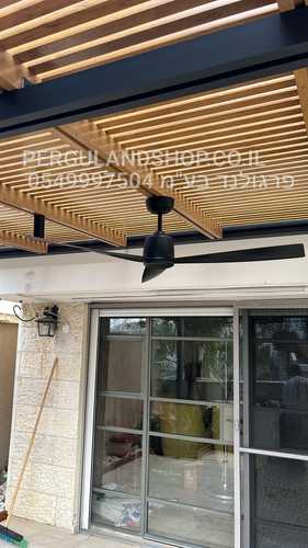 פרגולת אלומיניום דגם ROYAL CROWN LED עם הצללת מלבנים