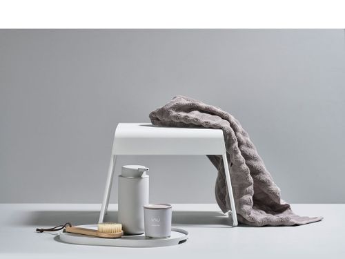 שרפרף A Stool - לבן
