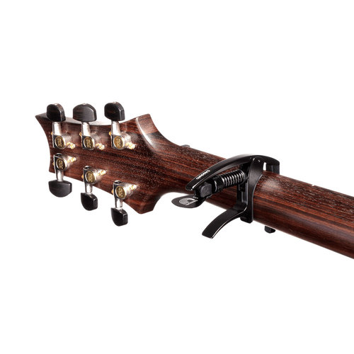 קאפו איכותי שחור לגיטרה Daddario Planet Waves NS Tri-Action Black