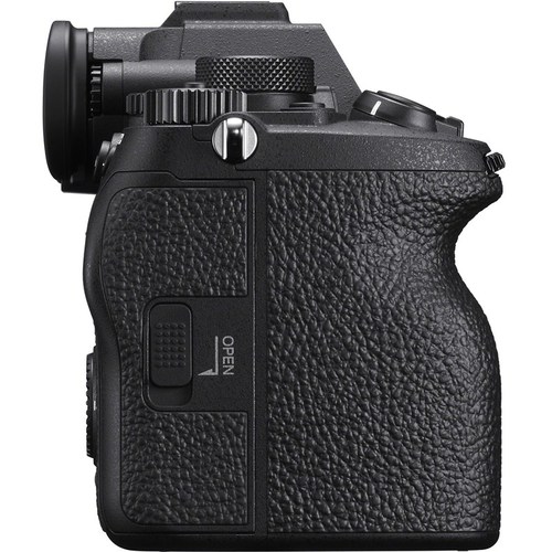 קיט Sony Alpha a7 IV + 28-70mm f/3.5-5.6 ישפאר