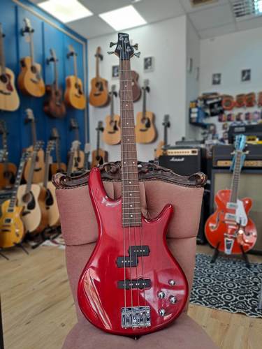 Ibanez GSR200 