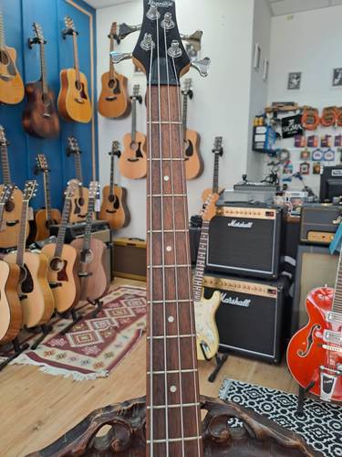 Ibanez GSR200 