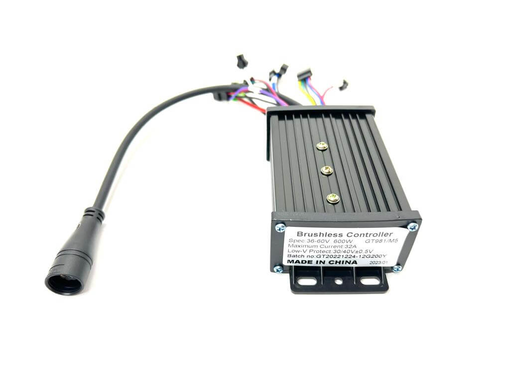 בקר 600w 32A מוקטן עם כבל צמה מוכן (Brush-Less Motor Controller)