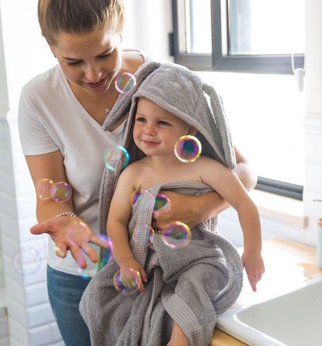 מגבת חיבוקי - מגבת רחצה לתינוק עם קפוצ'ון ואוזניים 100% כותנה - ורוד בהיר