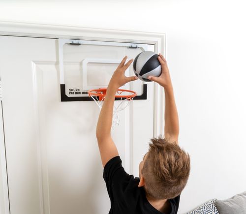 מיני כדור כדורסל מספוג קשיח PRO MINI FOAM BALL - שחור/כסוף