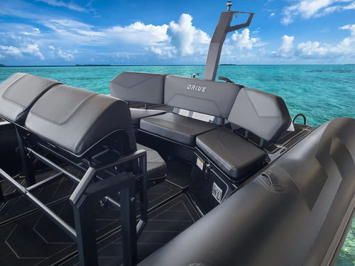 סירת גומי חצי קשיחה RIB עם רצפת פיברגלס GRAND Drive D600 Lux 