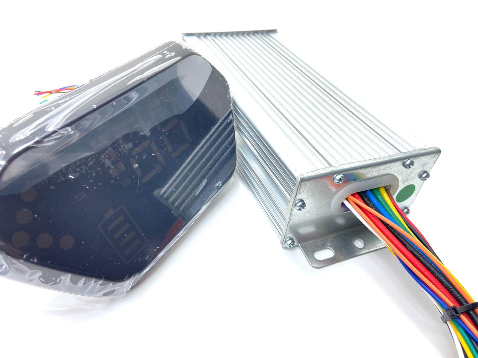בקר 1000w / 35A + צג דיגיטלי - אוניברסלי