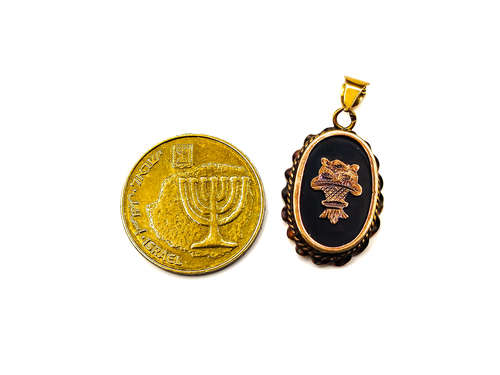 תליון ענתיקה זר פרחים