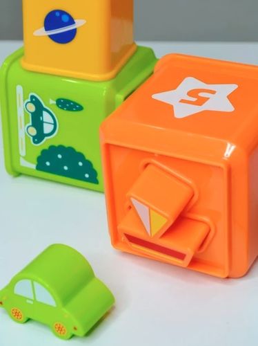 מגדל 5 קוביות כלי תחבורה עם 3 צורות להשחלה