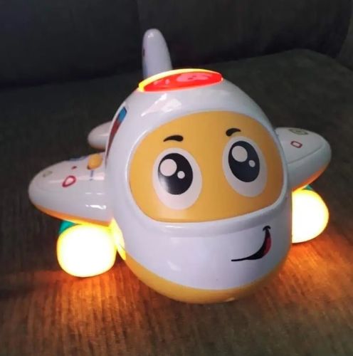 מטוס נוסע למשחק ולמידה עם אורות וצלילים