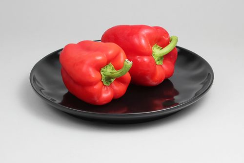 פלטה עגולה כנרת 25 ס”מ מלמין שחור