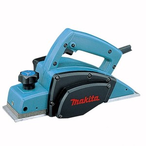 מקצוע חשמלי 82 מ"מ MAKITA KP0800 620W