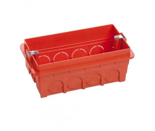 קופסא 3 מקום תה''ט לקיר בטון/בלוקים