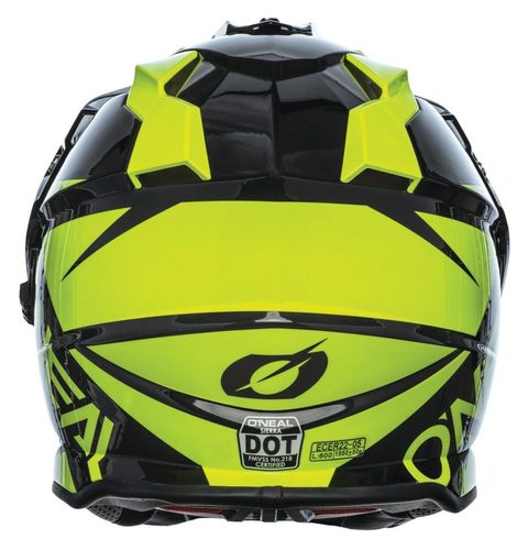 קסדת ONEAL SIERRA 2 ADVENTURE בצבע צהוב ושחור עם עדשת PINLOCK למניעת ערפל, מגן שמש מתכוונן ומעטפת ABS איכותית. קסדה מתקדמת לרכיבה בכביש ובשטח עם תקני בטיחות DOT/ECE 22.05